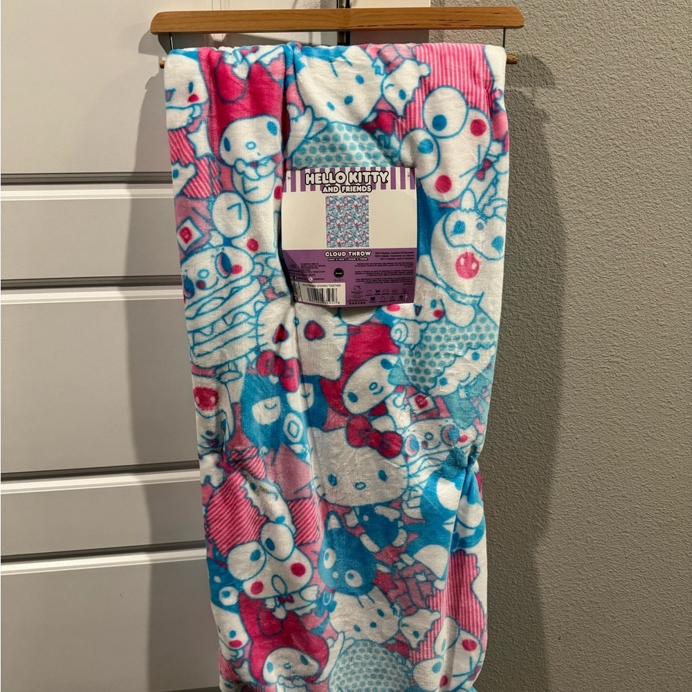 Hello Kitty blanket - Pink and Blue